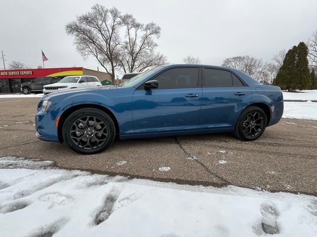 Used 2022 Chrysler 300 Touring w/ Sport Appearance Package image 2