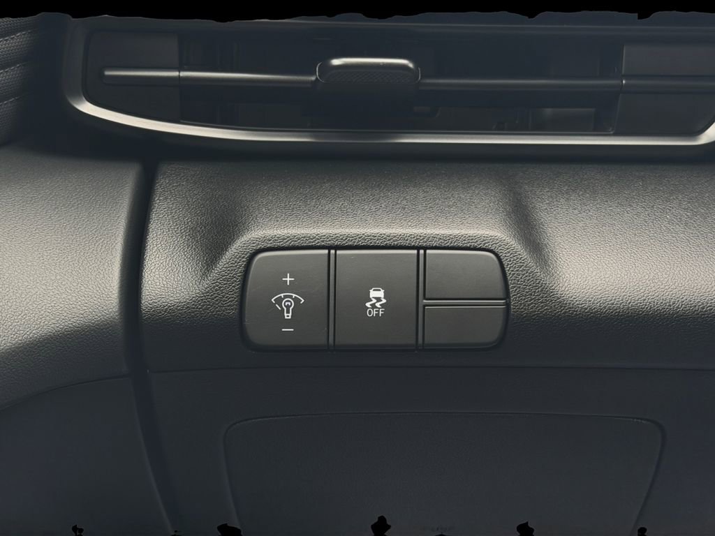 Used 2025 Hyundai Elantra Sport image 18