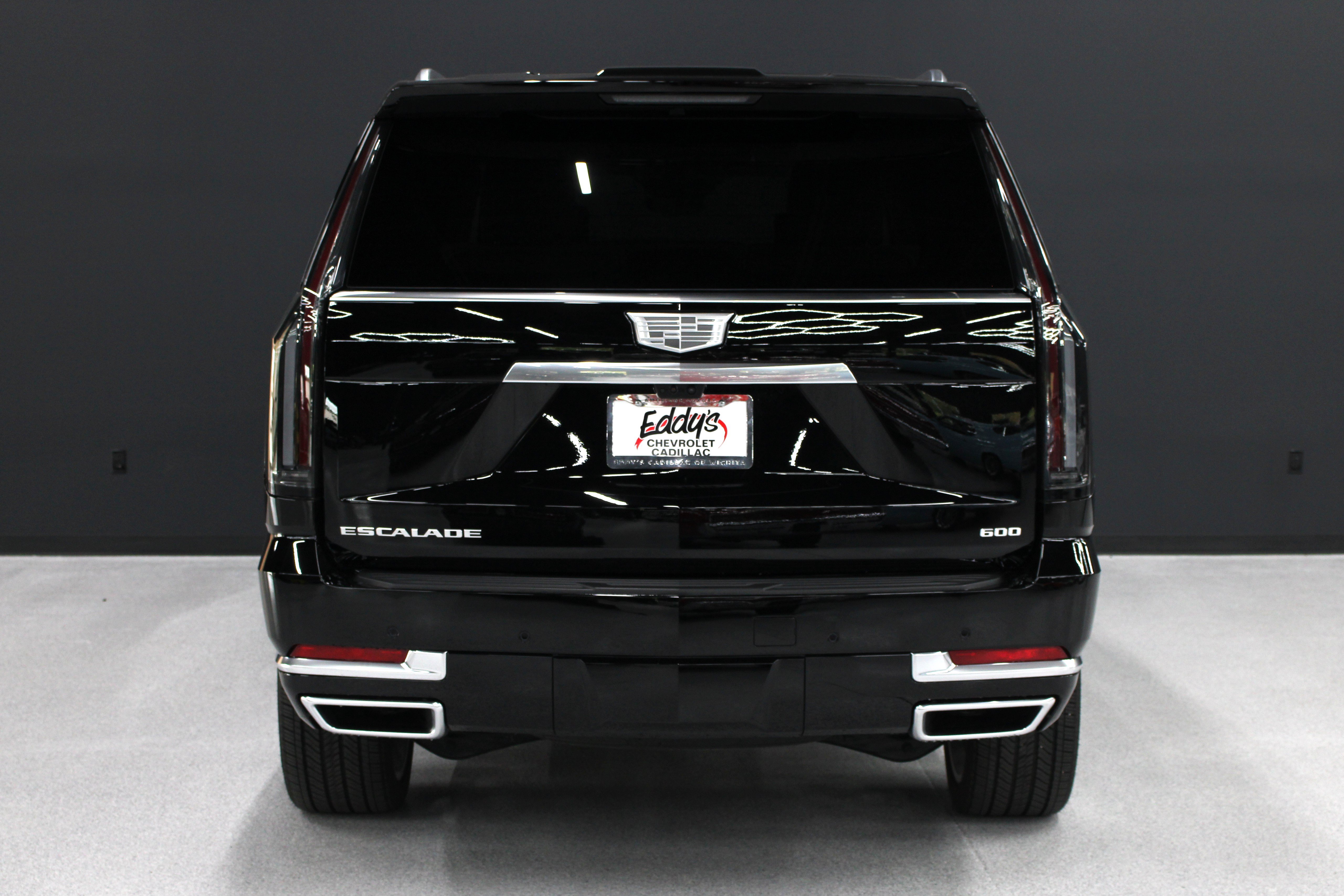 New 2026 Cadillac Escalade ESV Platinum Luxury w/ LPO, Radiant Package AWD/4WD image 4