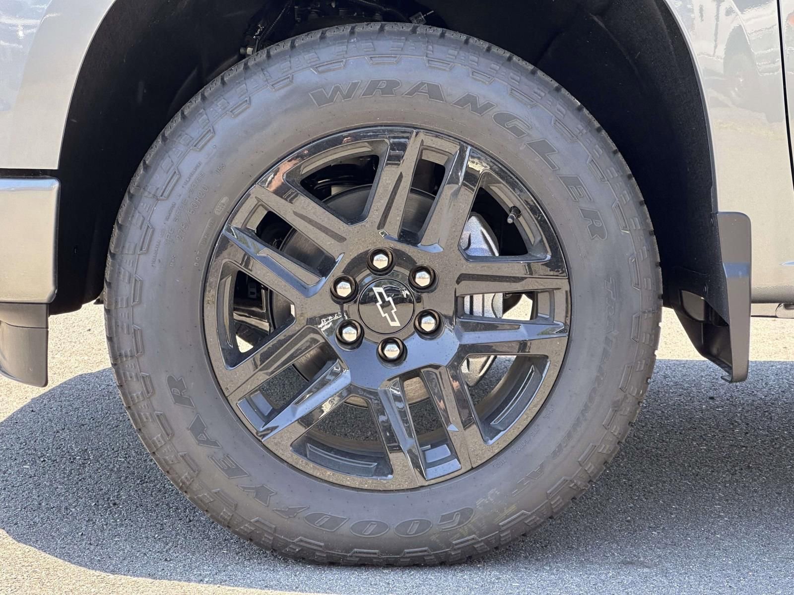 New 2026 Chevrolet Silverado 1500 RST w/ RST All Star Premium Package AWD/4WD image 7