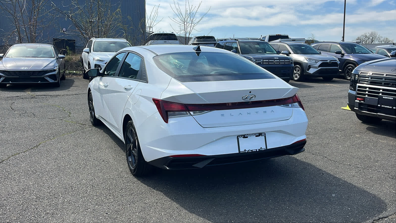 Used 2023 Hyundai Elantra SEL FWD image 6