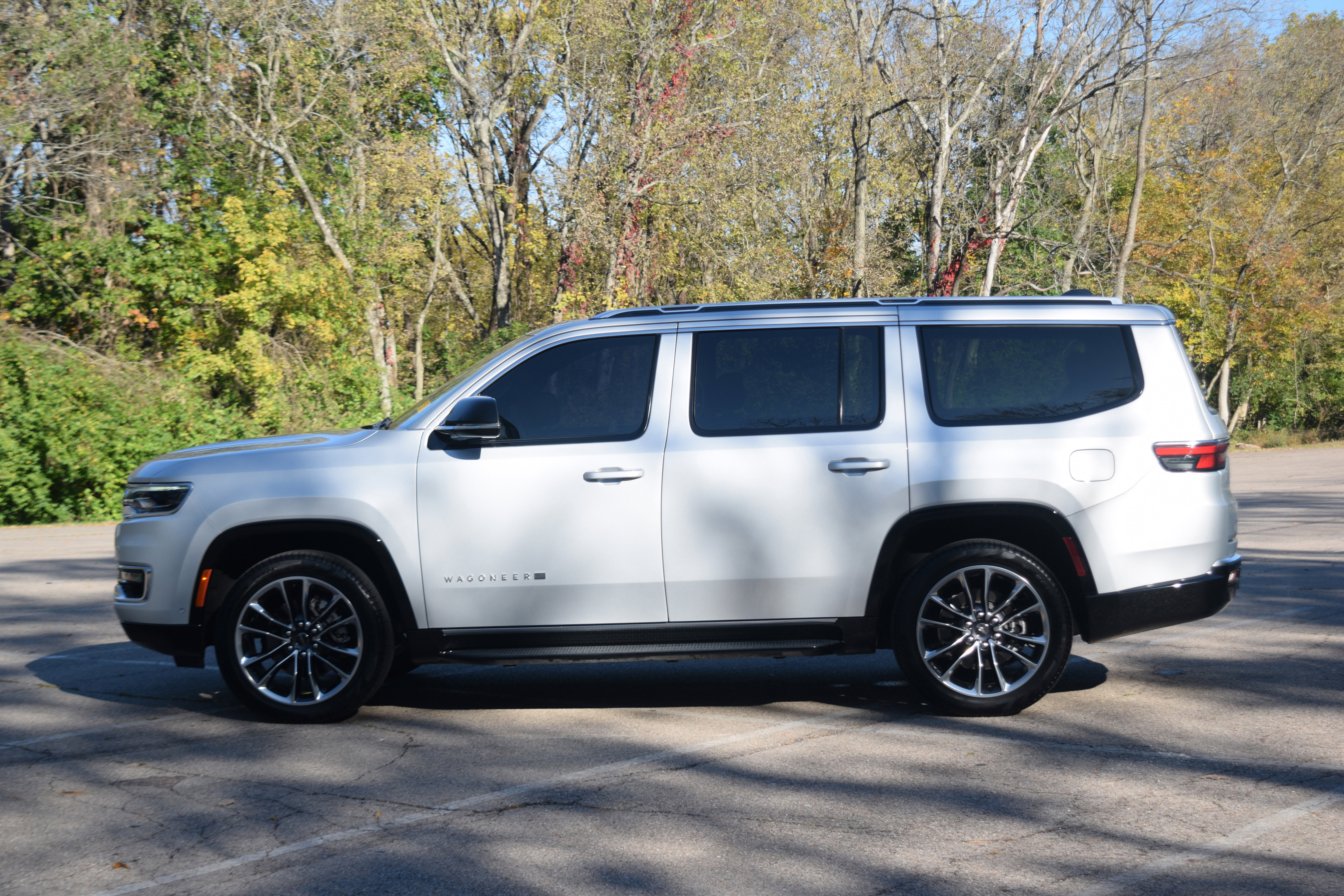 Used 2024 Jeep Wagoneer Series II w/ Premium Group I image 25