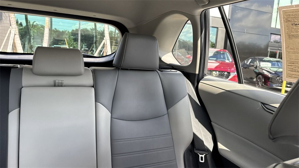 Used 2021 Toyota RAV4 XLE Premium image 20