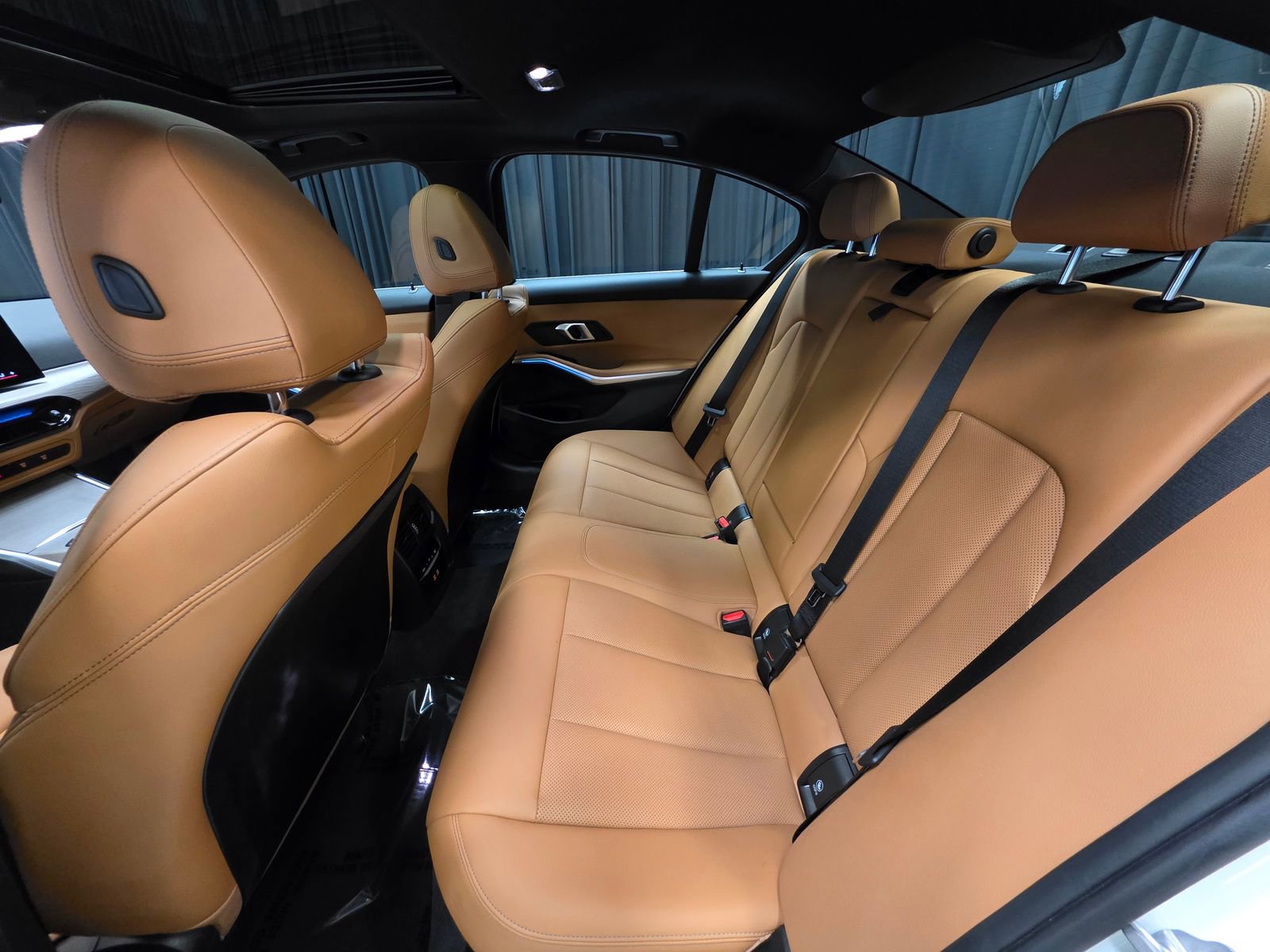 Used 2025 BMW 330i xDrive Sedan w/ Premium Package image 33