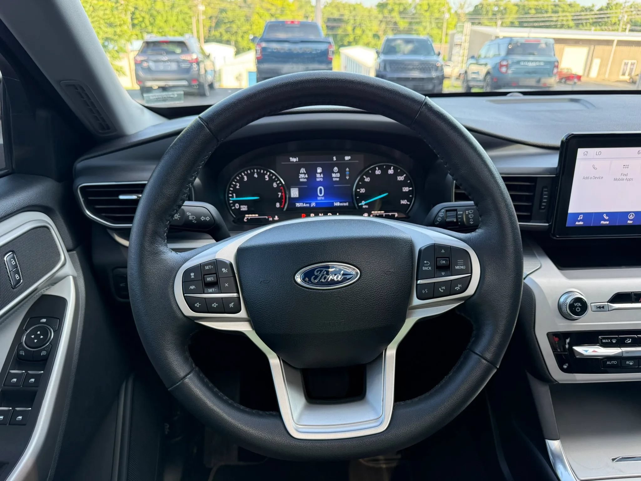 Used 2024 Ford Explorer XLT w/ Equipment Group 202A AWD/4WD image 19