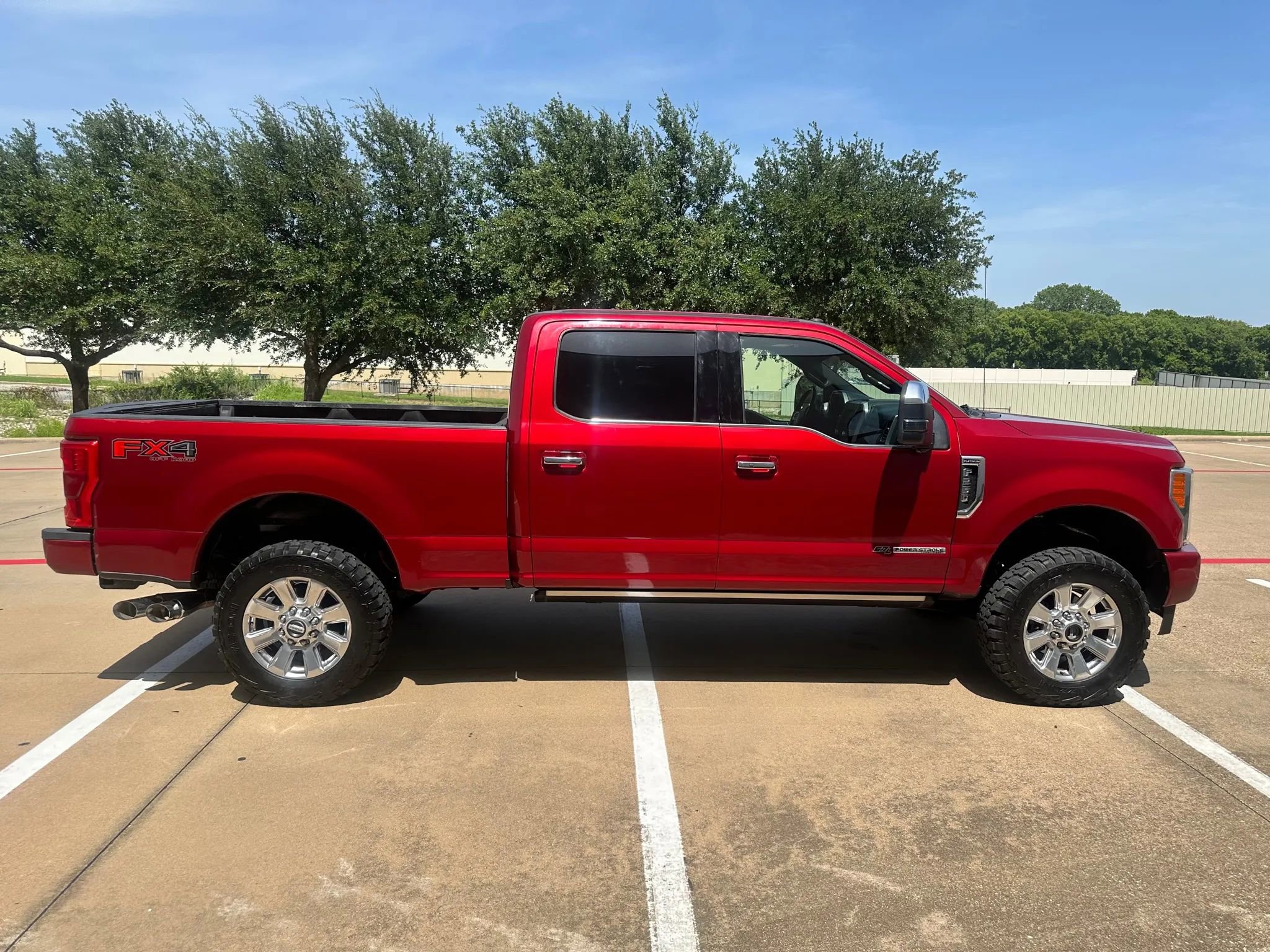 Used 2018 Ford F250 Platinum w/ Platinum Ultimate Package image 9