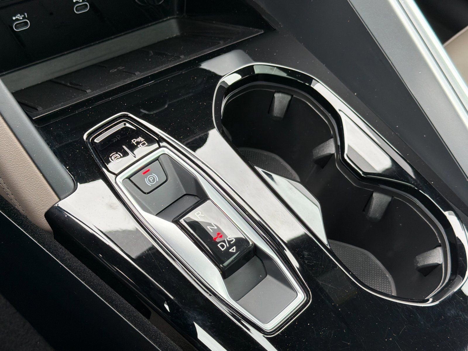 Used 2025 Audi Q5 Premium w/ Convenience Package AWD/4WD image 24