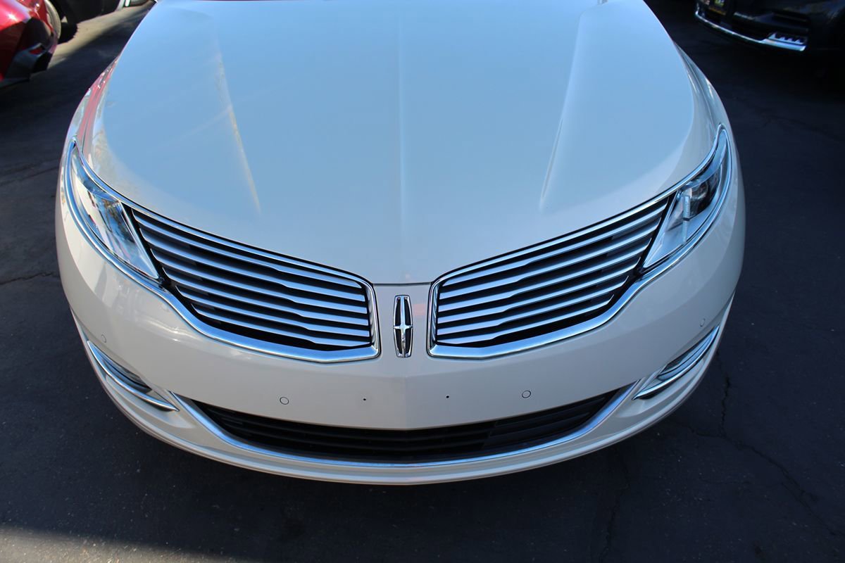 Used 2014 Lincoln MKZ FWD image 9