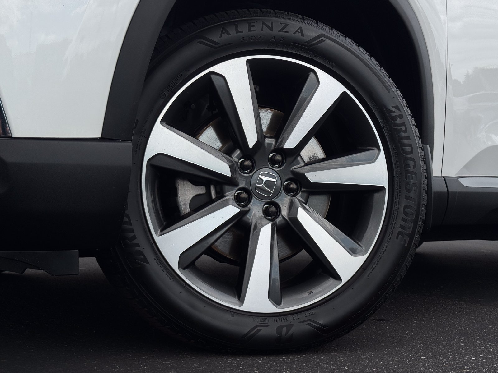 Used 2025 Honda Pilot Elite image 35