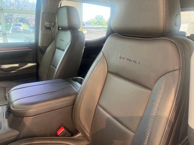 Used 2025 GMC Sierra 1500 Denali w/ Denali Reserve Package AWD/4WD image 14