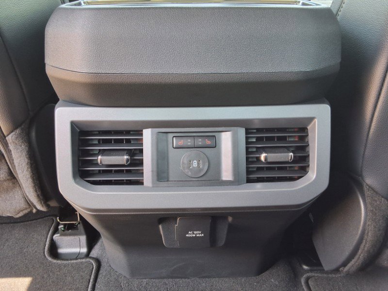 New 2025 Ford F250 Lariat w/ Chrome Package image 19