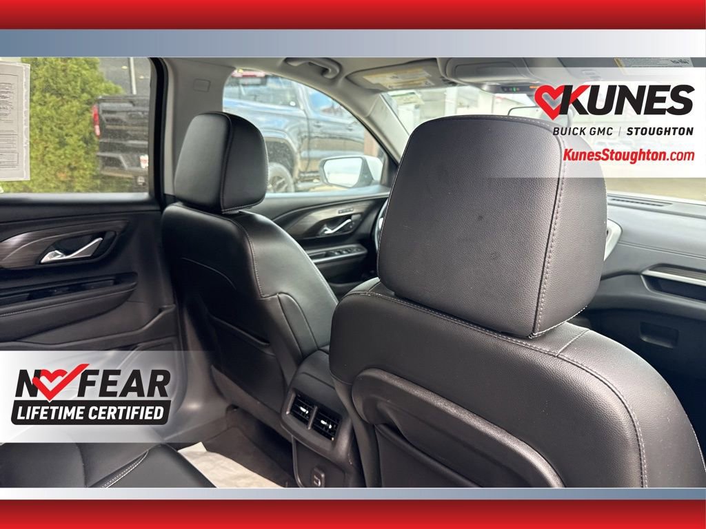 Used 2023 GMC Terrain SLT image 50