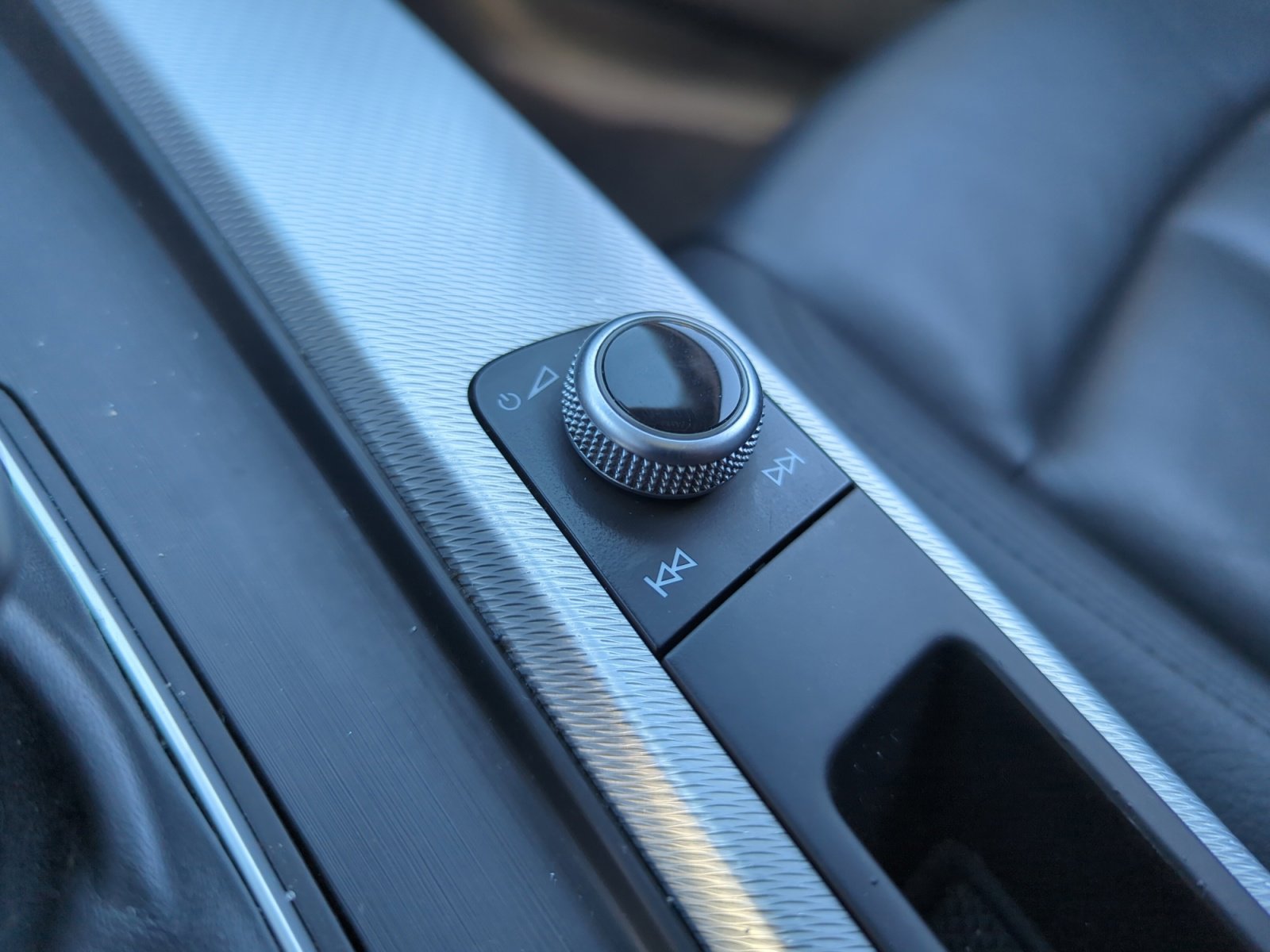 Used 2017 Audi A4 2.0T Ultra Premium w/ Convenience Package image 32