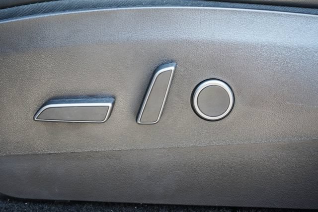 Used 2021 Tesla Model Y Long Range AWD/4WD image 23