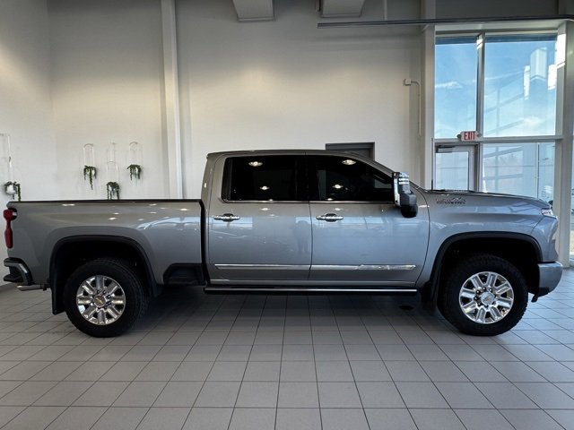 Certified 2024 Chevrolet Silverado 3500 High Country w/ High Country Premium Package image 38
