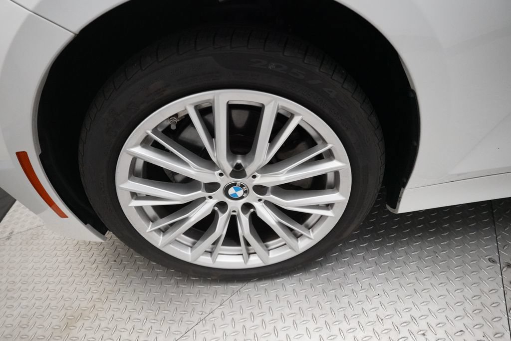 Used 2024 BMW 330i xDrive Sedan AWD/4WD image 26