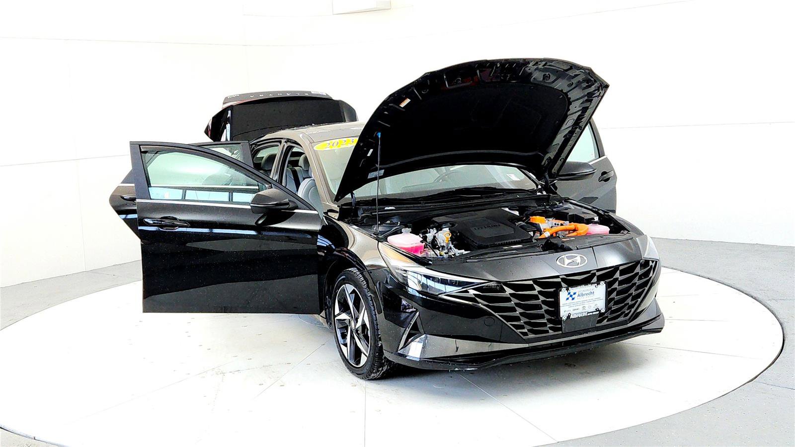 Used 2023 Hyundai Elantra Limited image 9