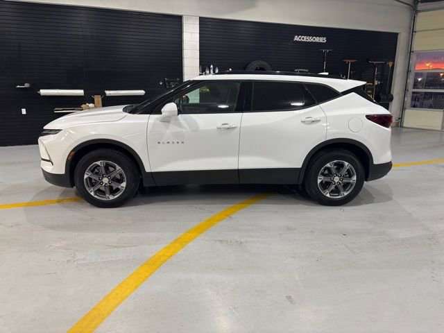 Used 2025 Chevrolet Blazer LT w/ Convenience Package image 5