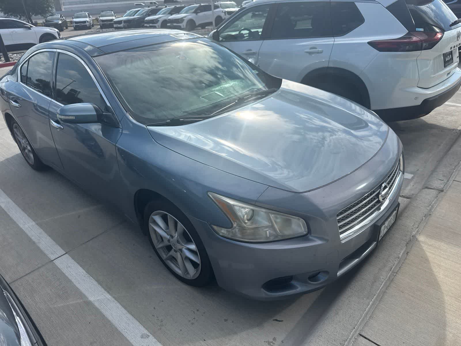 Used 2011 Nissan Maxima 3.5 SV w/ Premium Pkg FWD image 3