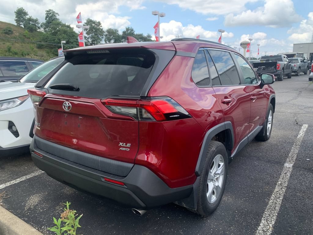 Used 2019 Toyota RAV4 XLE w/ Convenience Package AWD/4WD image 2