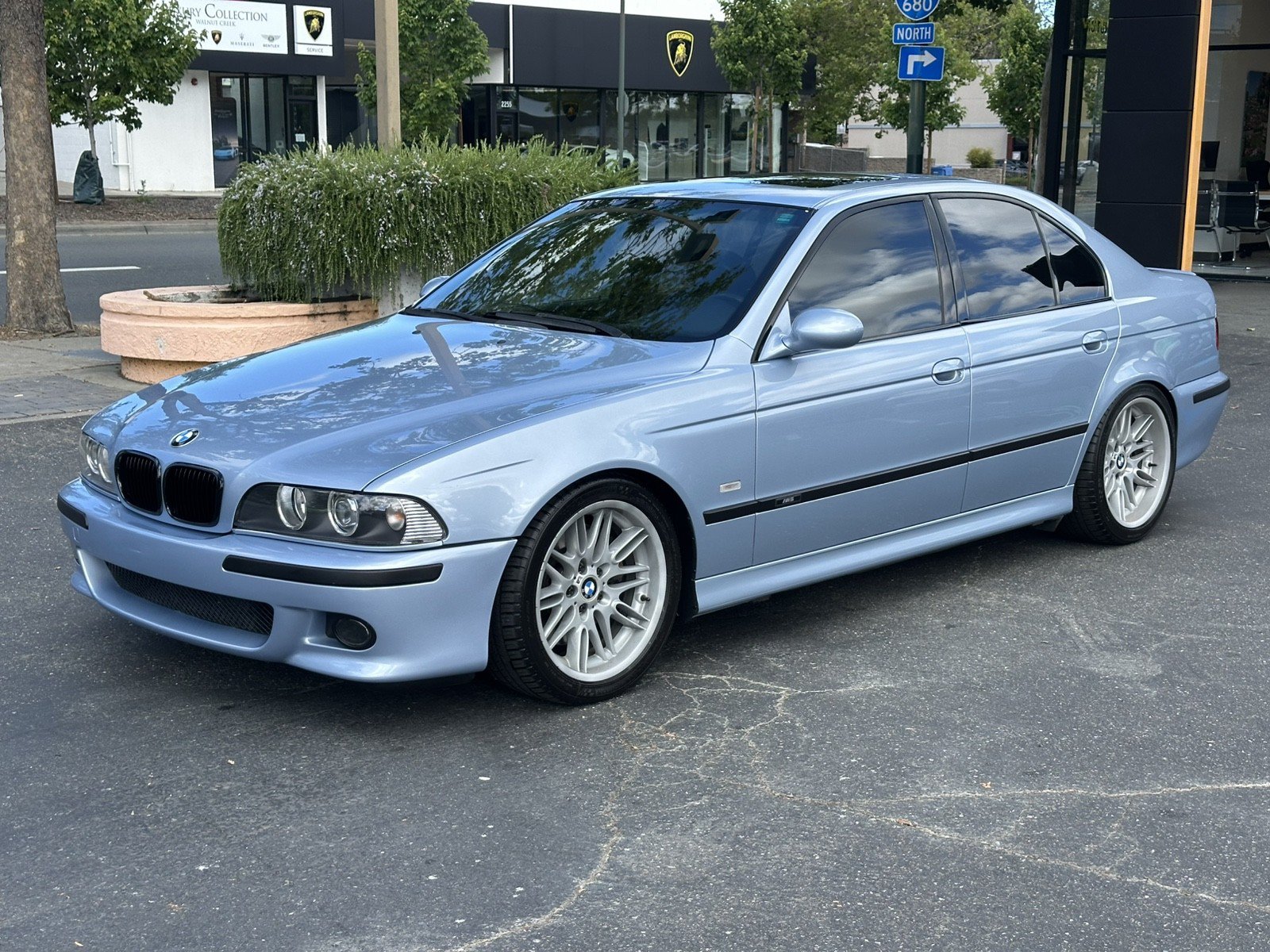 Used 2001 BMW M5 RWD image 3