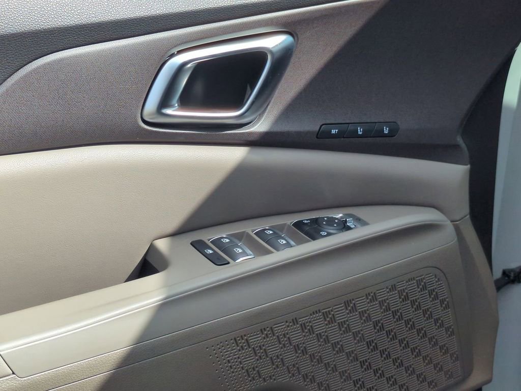 New 2026 Kia Carnival SX FWD image 23