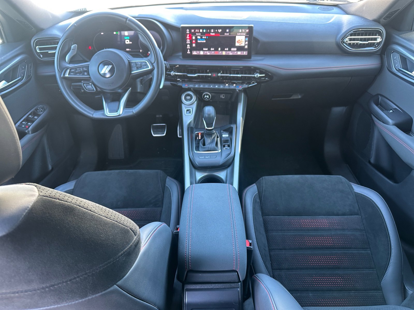 Used 2024 Dodge Hornet R/T image 11