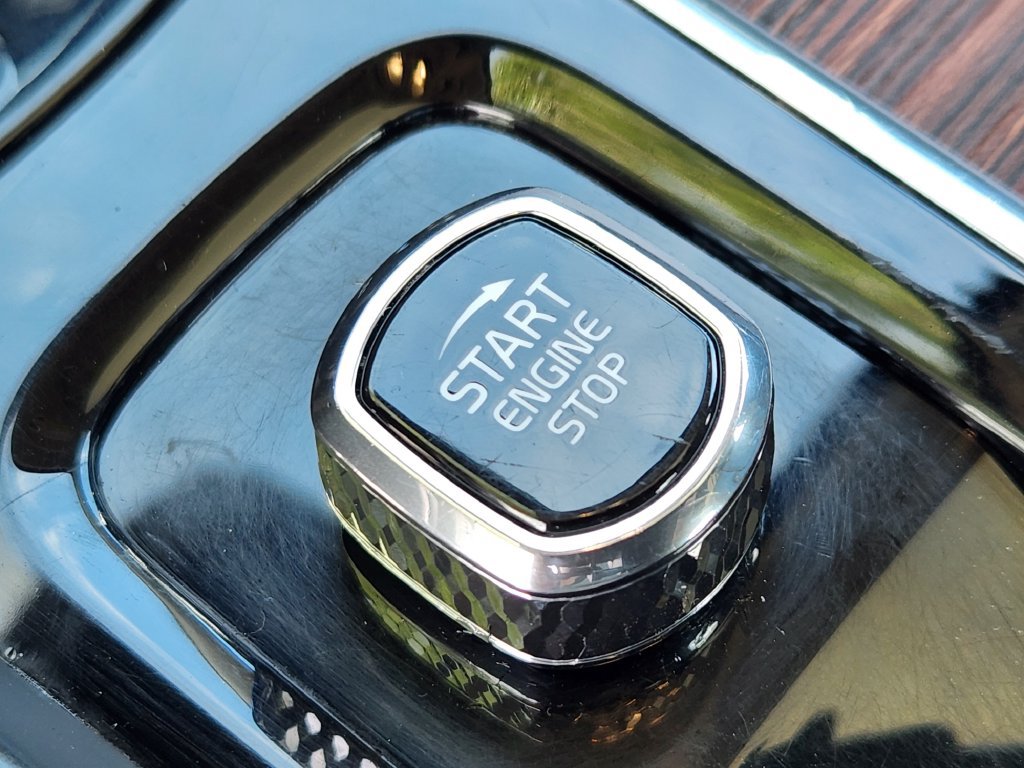 Used 2024 Volvo S60 B5 Plus AWD/4WD image 12