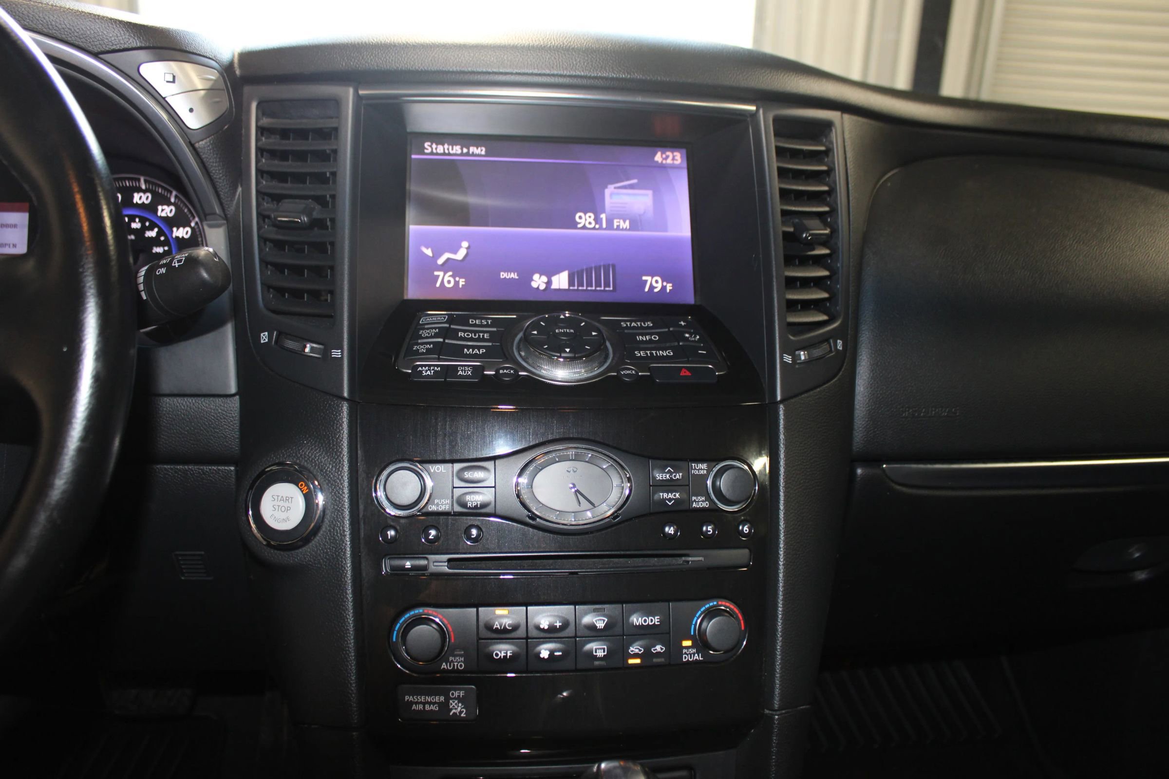 Used 2013 INFINITI FX37 2WD w/ Premium Pkg image 16