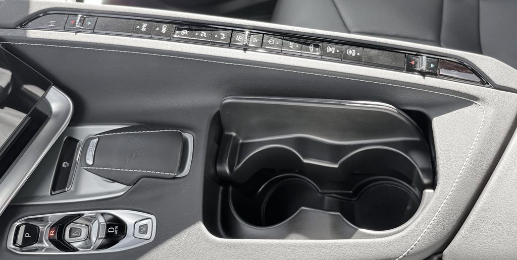 Used 2025 Chevrolet Corvette Z06 image 24