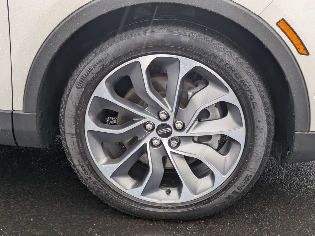 Used 2023 Lincoln Nautilus Reserve w/ Equipment Group 201A image 15