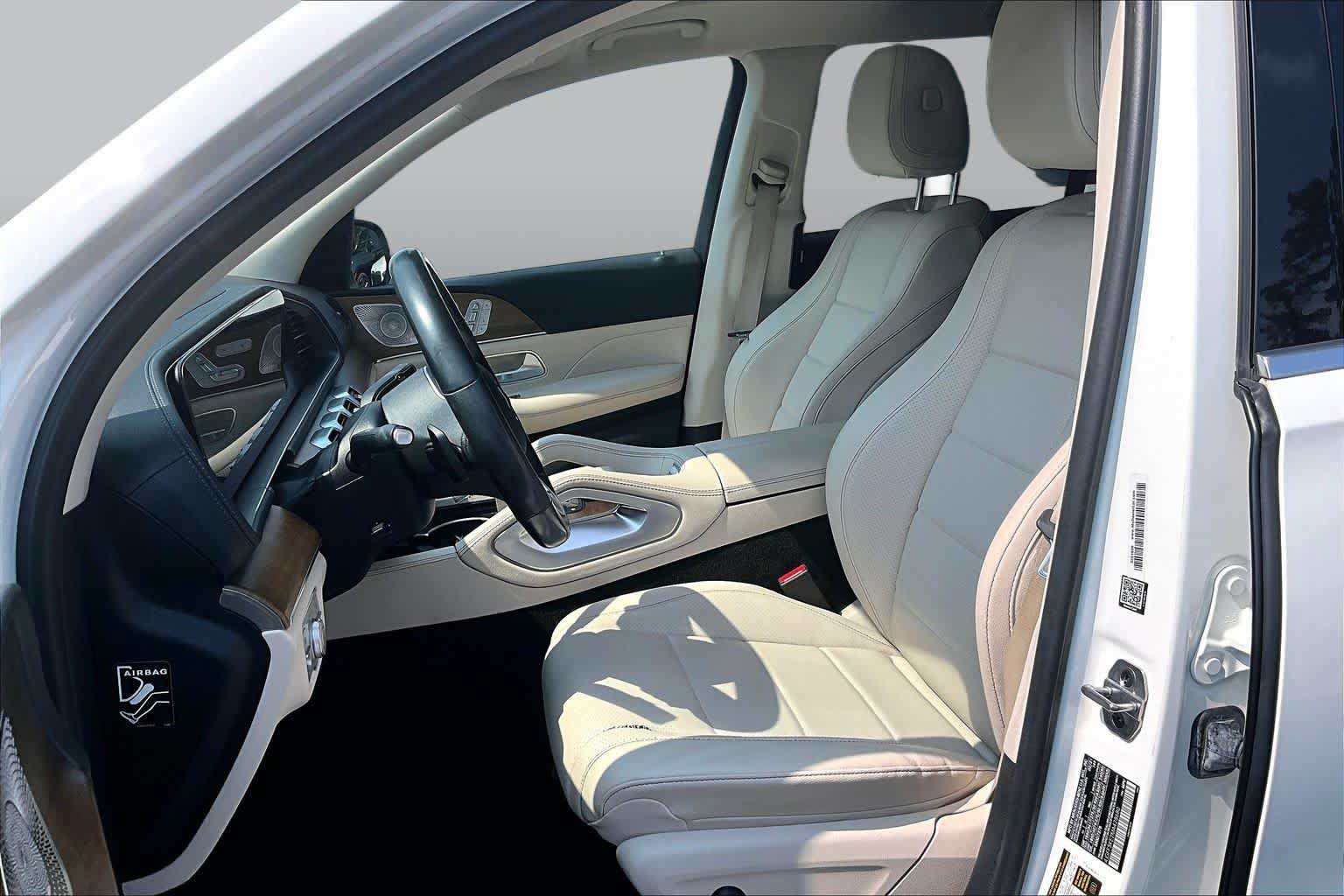 Used 2021 Mercedes-Benz GLS 450 4MATIC image 8
