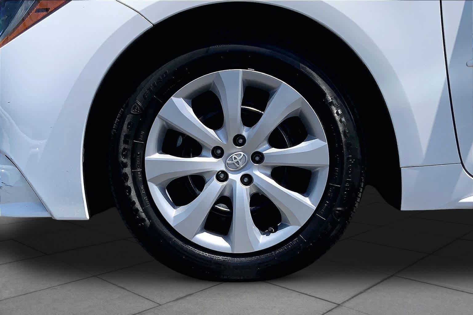 Certified 2023 Toyota Corolla LE FWD image 10