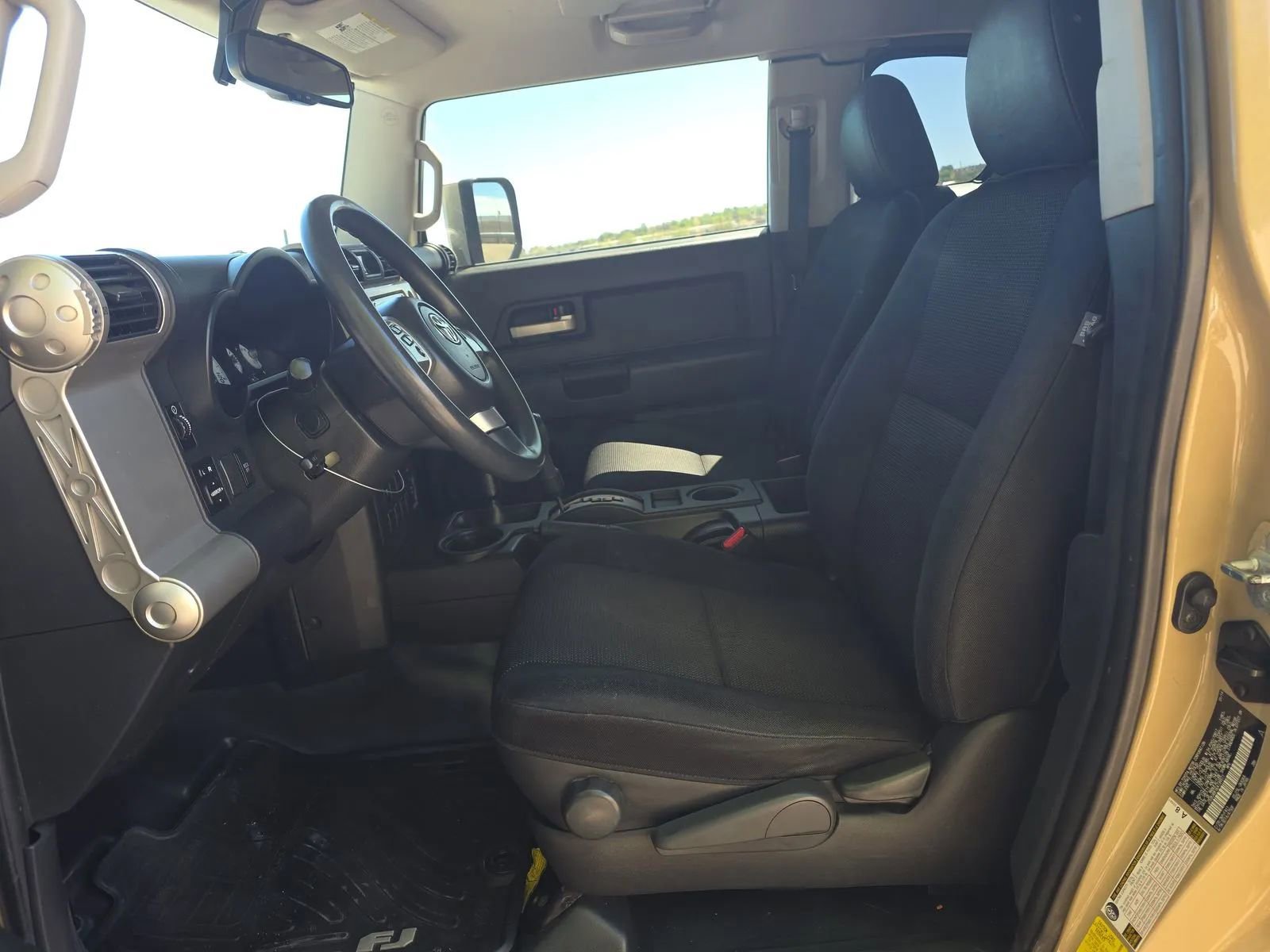 Used 2014 Toyota FJ Cruiser 4WD w/ Convenience Package image 5