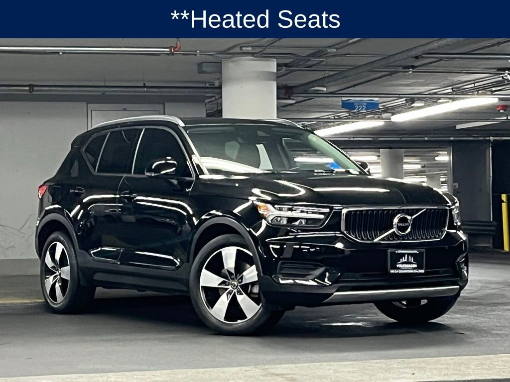 Used 2020 Volvo XC40 T5 Momentum image 3