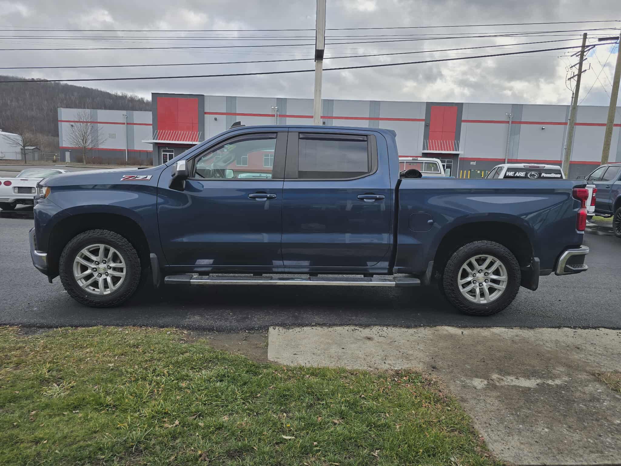 Used 2019 Chevrolet Silverado 1500 LT w/ All-Star Edition image 6