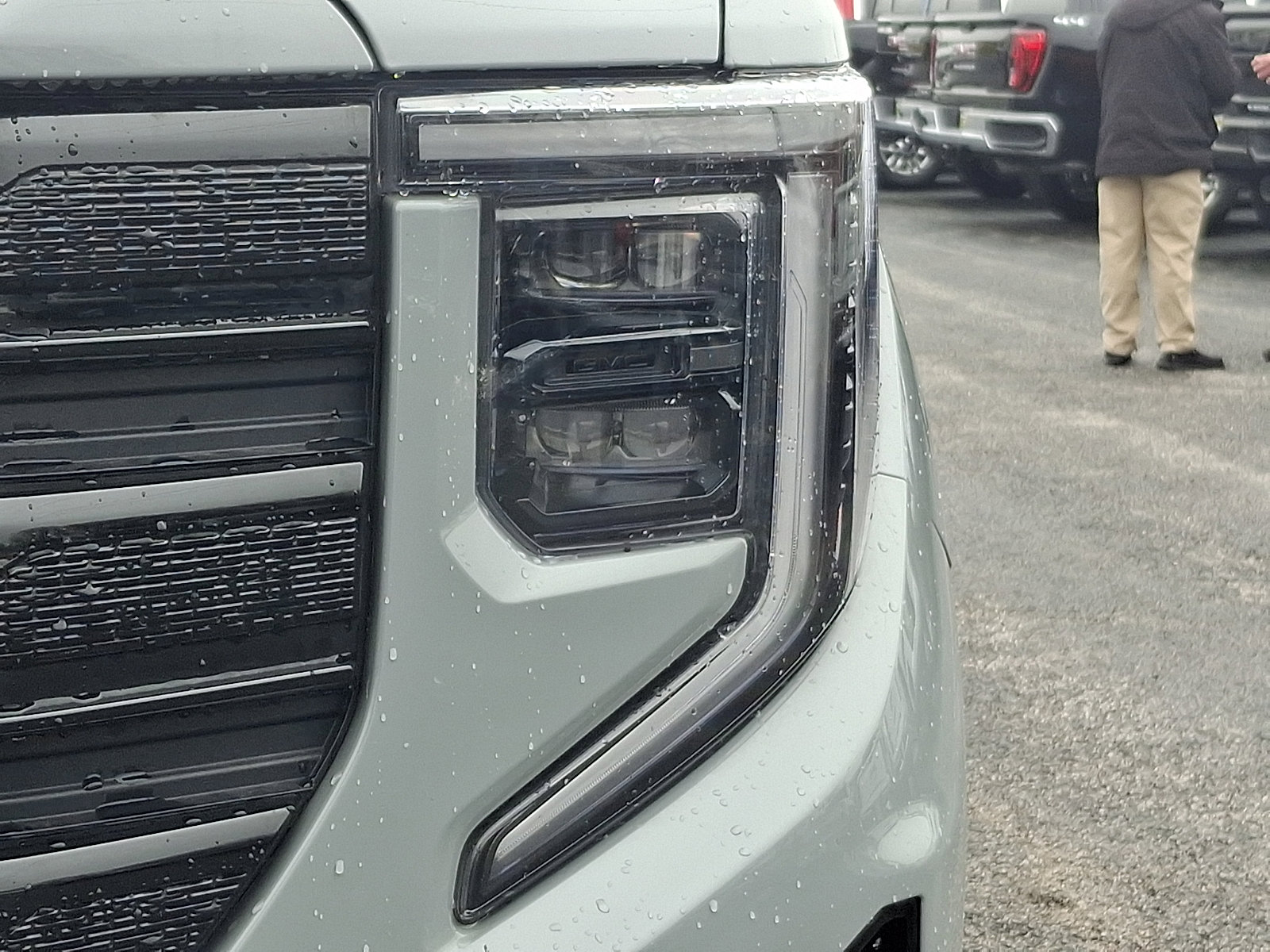 Used 2024 GMC Sierra 1500 Elevation image 9