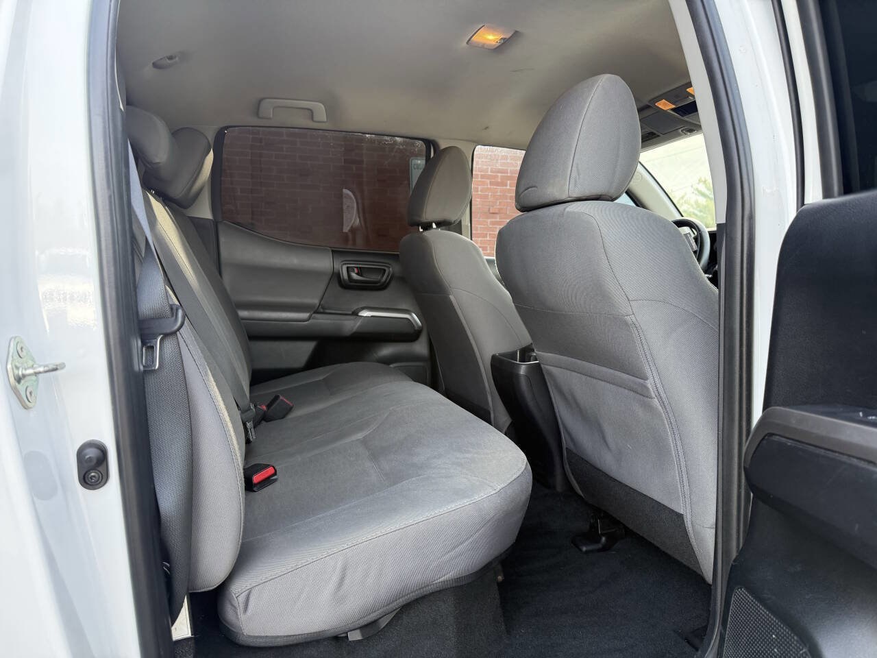 Used 2017 Toyota Tacoma SR5 w/ Exterior Package image 11