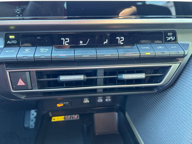 Used 2026 Toyota Camry SE w/ Multimedia Upgrade Package FWD image 16