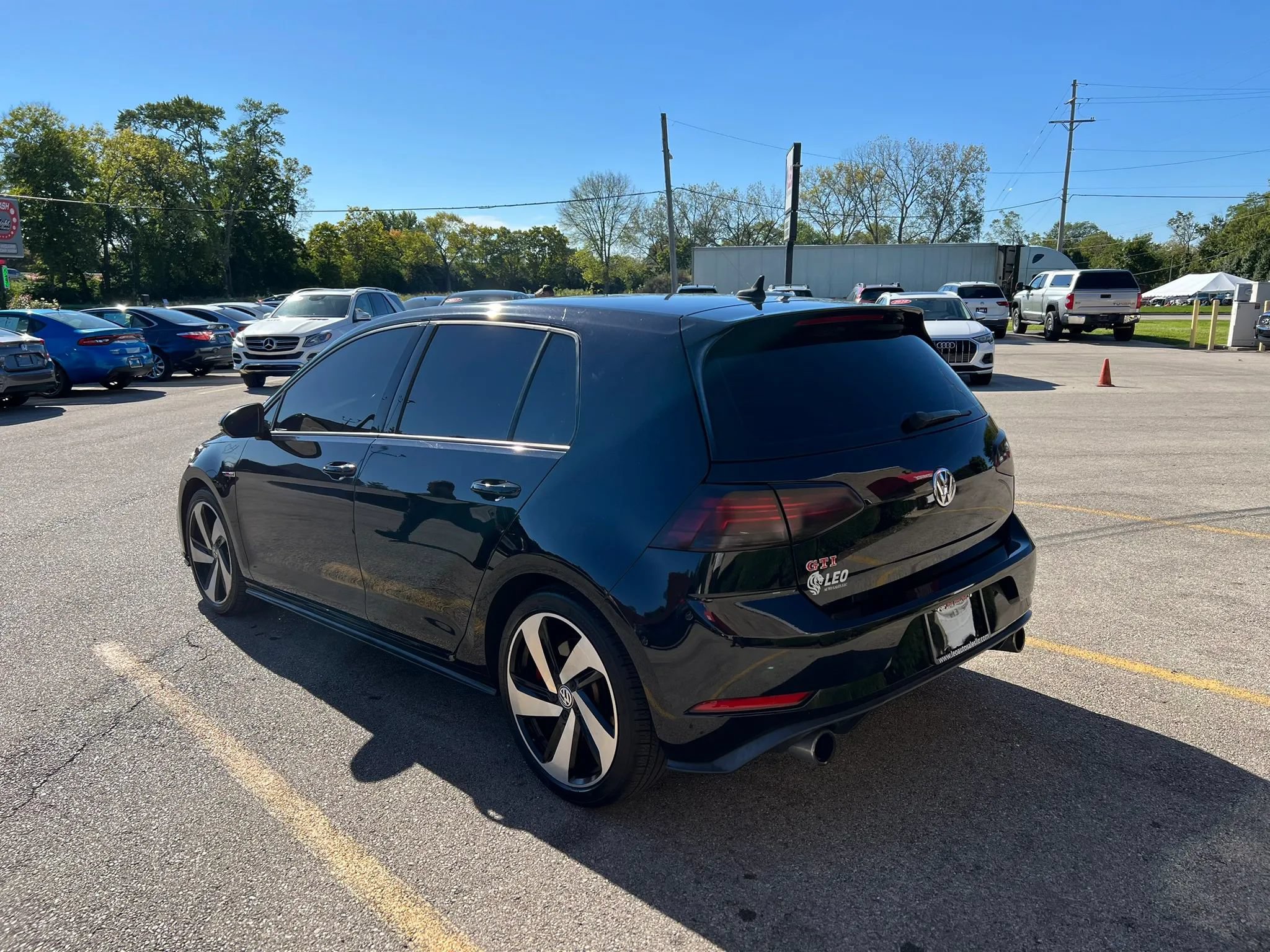 Used 2019 Volkswagen GTI SE FWD image 7