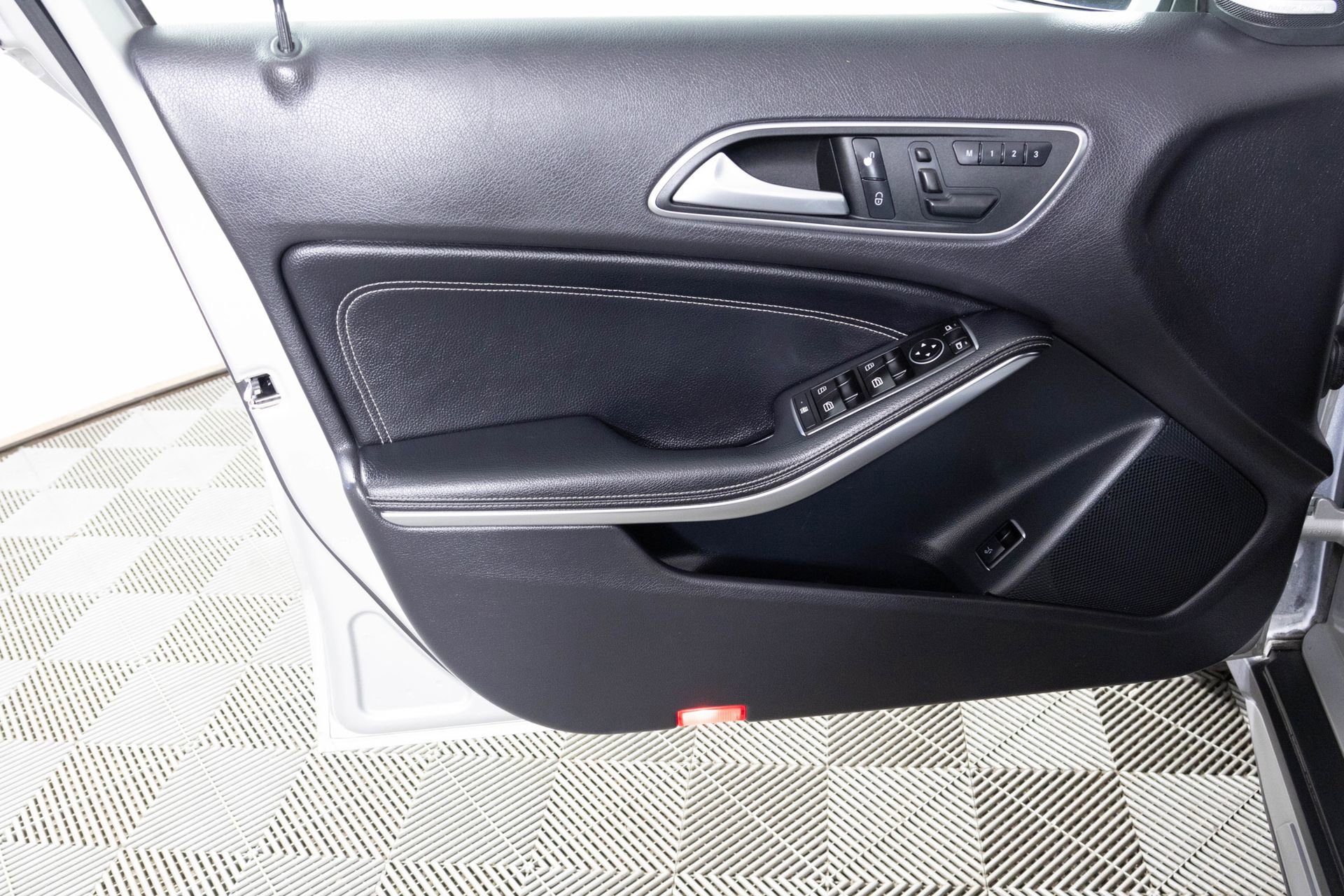 Used 2016 Mercedes-Benz GLA 250 GLA 250 image 15