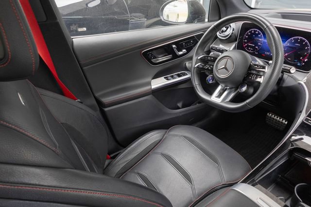 Used 2025 Mercedes-Benz GLC 43 AMG 4MATIC image 23