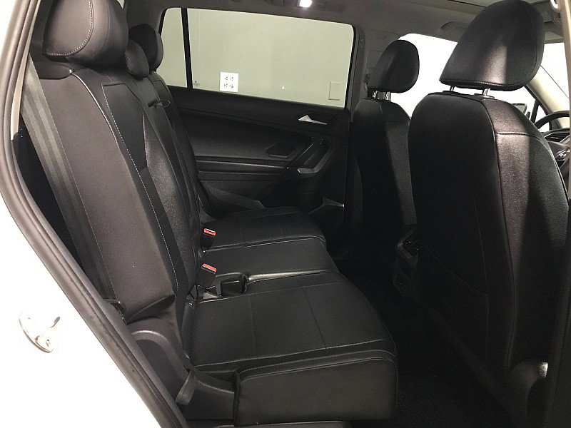 Used 2020 Volkswagen Tiguan SE w/ Panoramic Sunroof Package image 18