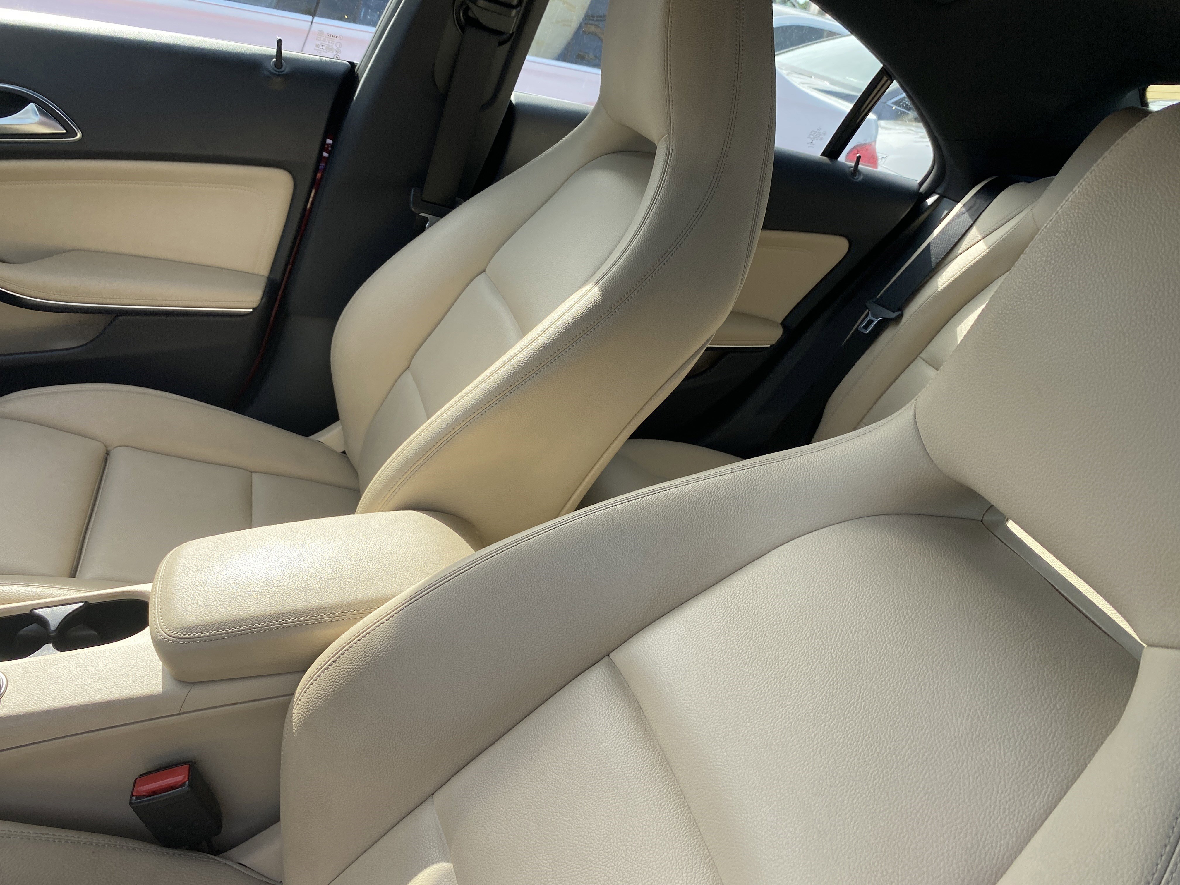 Used 2018 Mercedes-Benz CLA 250 4MATIC image 9