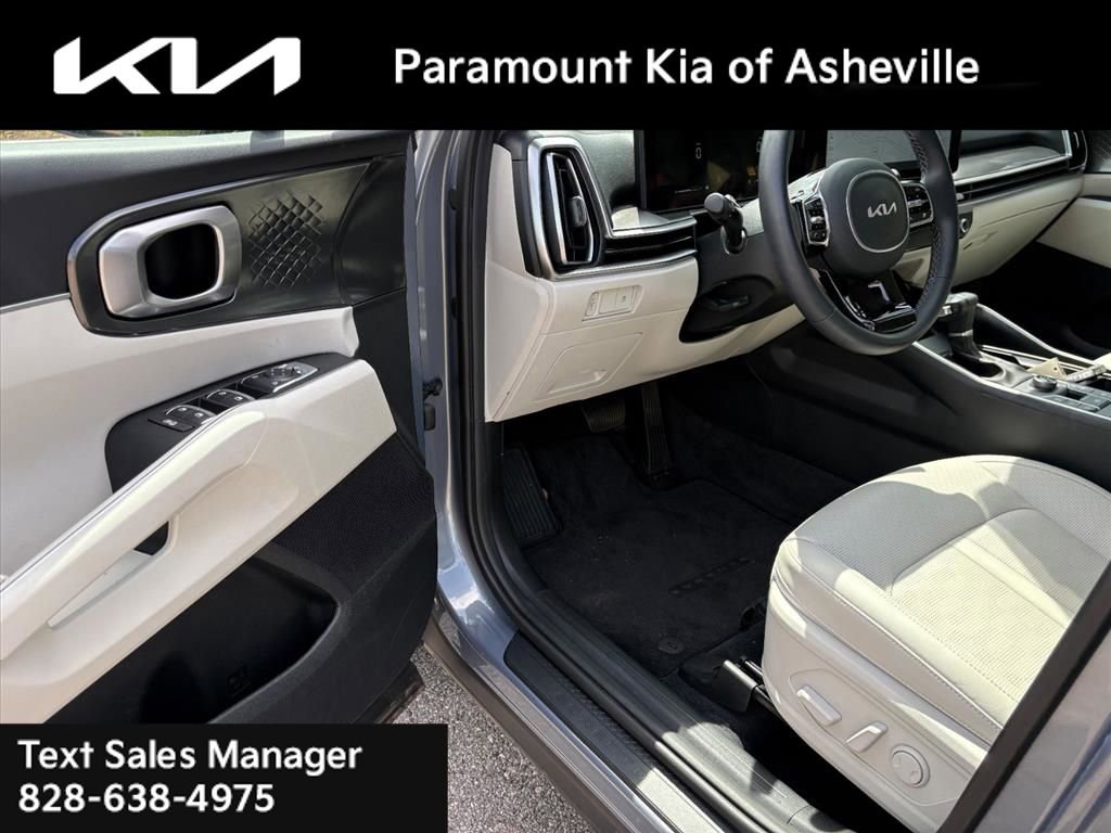 Certified 2025 Kia Sorento S image 15