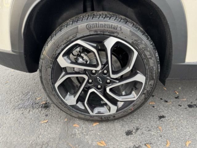 New 2026 Chevrolet Trax RS w/ Driver Confidence Package FWD image 9