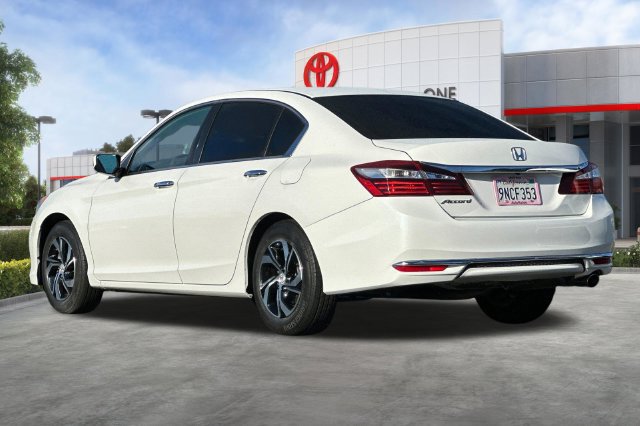 Used 2017 Honda Accord LX image 6