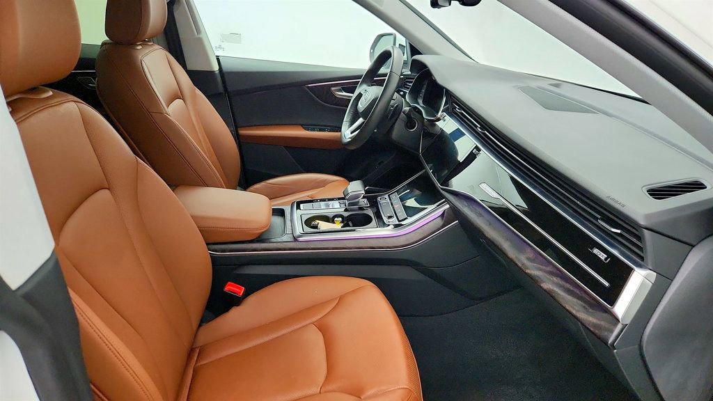 Used 2022 Audi Q8 Premium Plus w/ Premium Plus Package image 25