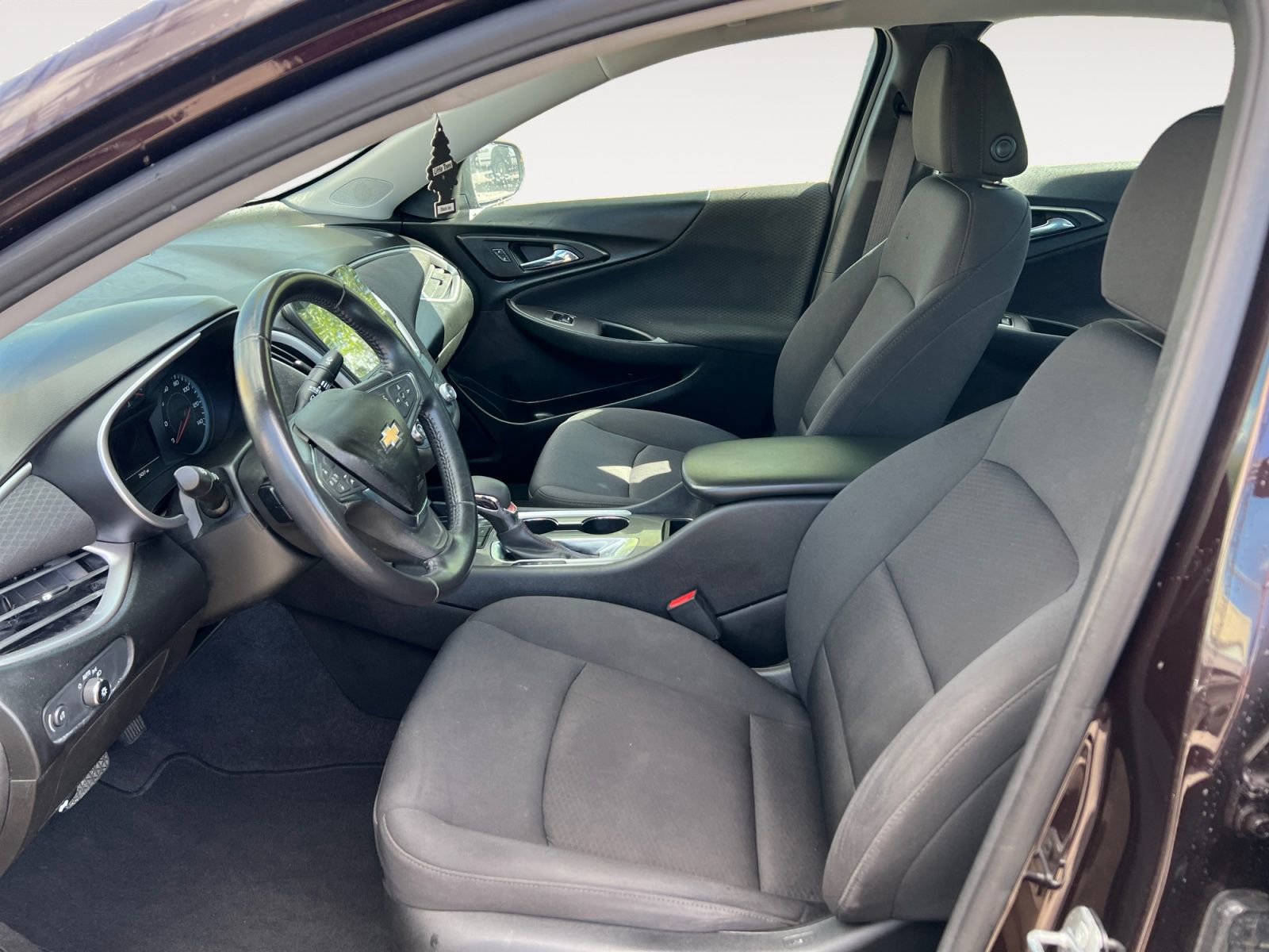 Used 2021 Chevrolet Malibu RS FWD image 9