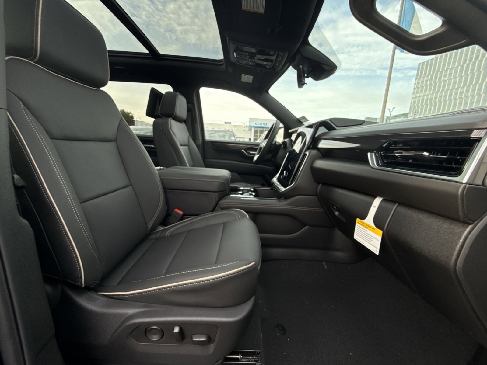 New 2026 GMC Yukon XL Elevation w/ Elevation Premium Package image 28